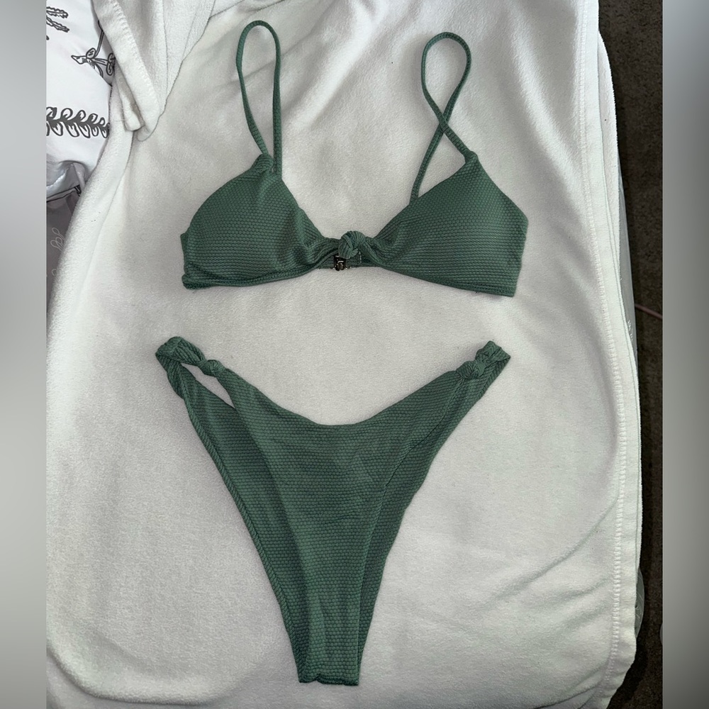 ZAFUL textured knotted cheeky bikini Size Small